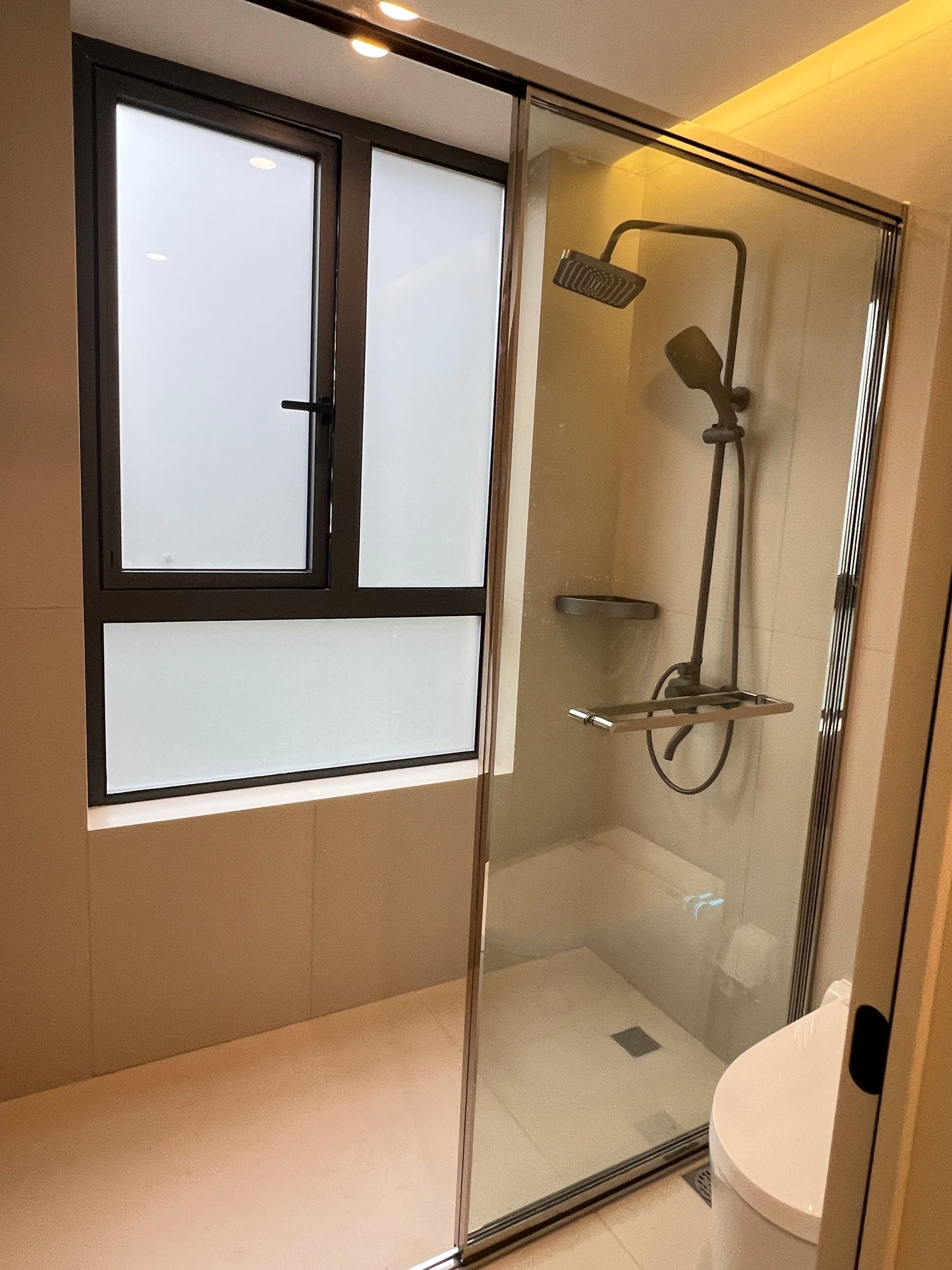 Modern 3br at near Xintiandi 汇龙新城3房