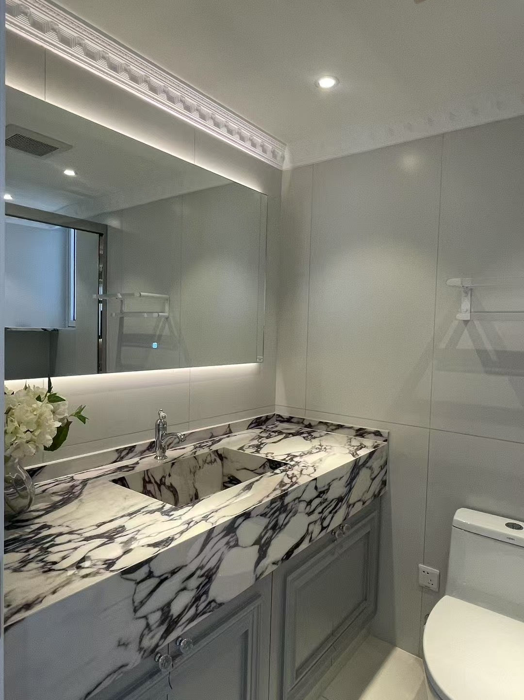 Beautiful  4br apt with river view 陆家嘴仁恒滨江园4房