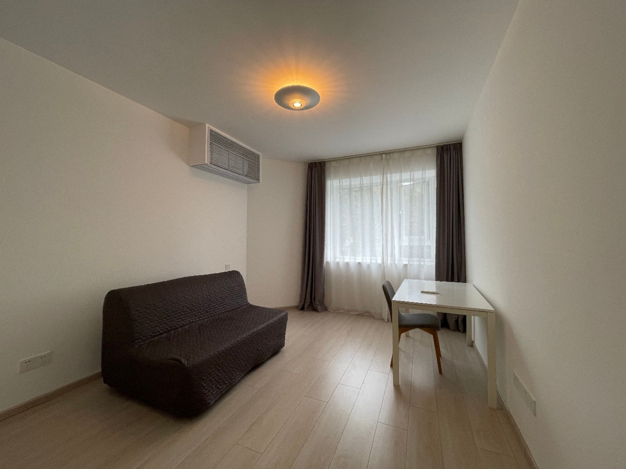 Central residences 2br 2baths with balcony 嘉里华庭2房带阳台