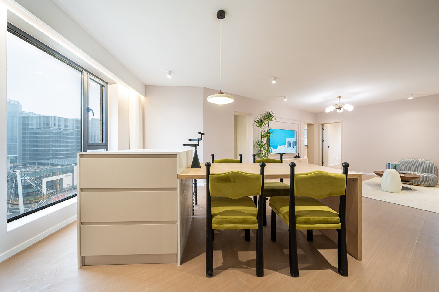 Spacious 2brs at Suzhou river 宗鑫公寓2房河景