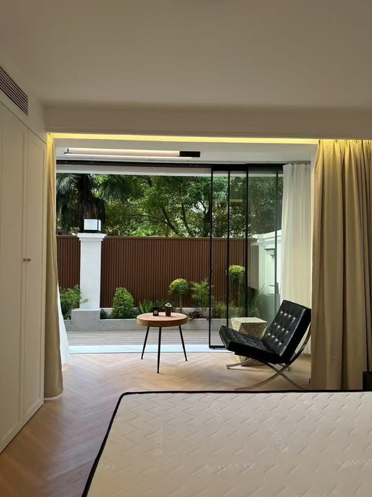 Modern 2br apt with garden  静安紫兰苑2房
