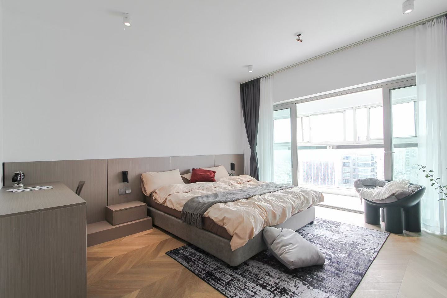 Modern 2br 2baths apt at pudong lujiazui 世茂滨江花园2房