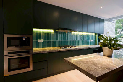 Super 3br 2baths apt at xujiahui 东方曼哈顿3房