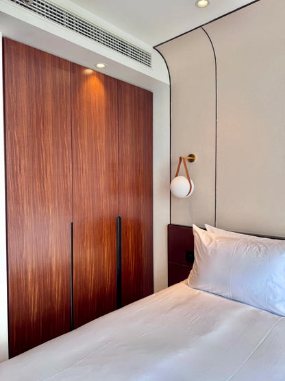 The Carossa  service apt in Jingan   嘉柏轩服务公寓