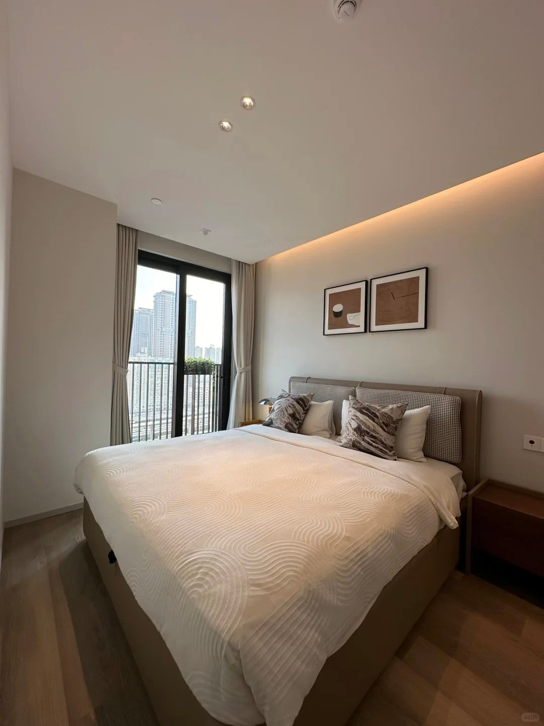 The spark service apt in Jingan   驻在星耀静安服务公寓