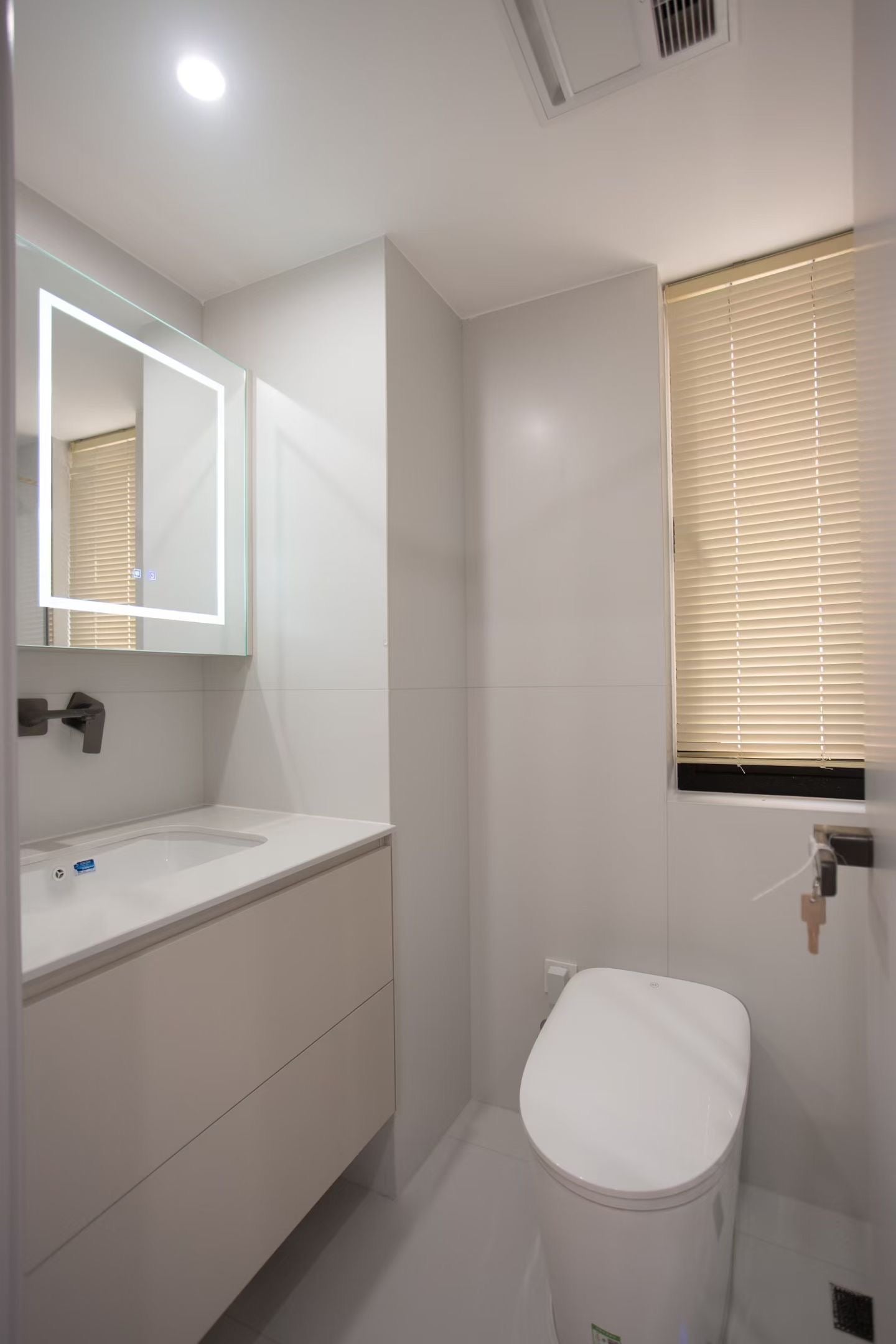 Newly 2br at Jiangsu road area 金桥花园2房