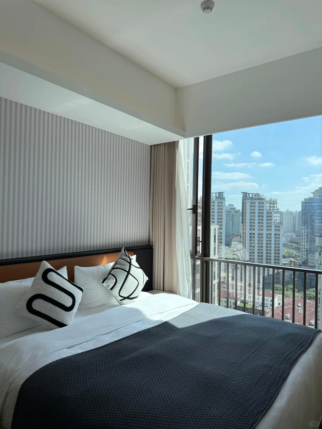 Suise place service apt in putuo 普陀苏河瑞贝庭服务公寓