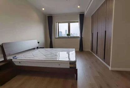 zhongshan park 3br with floor heating 虹桥世家花园3房