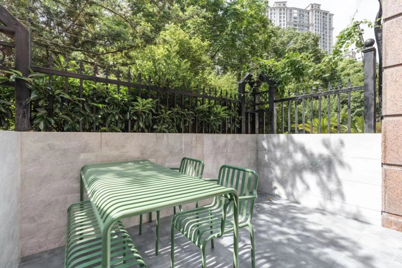 nice 2br 120sqm with garden 东海园2房带花园