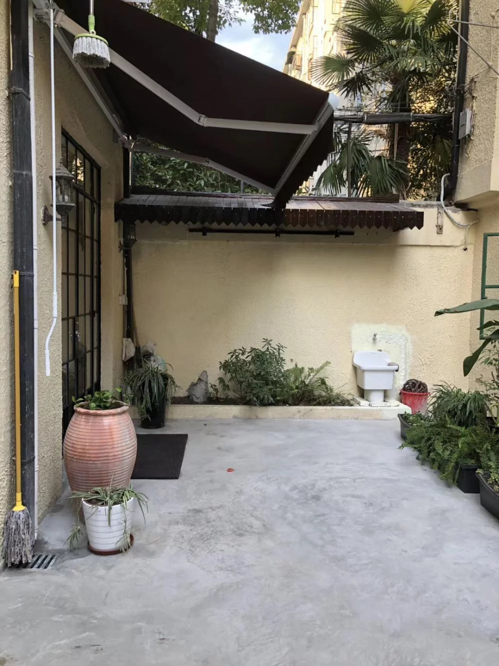 jiashan rd 2br lane house with garden 嘉善路2房带花园