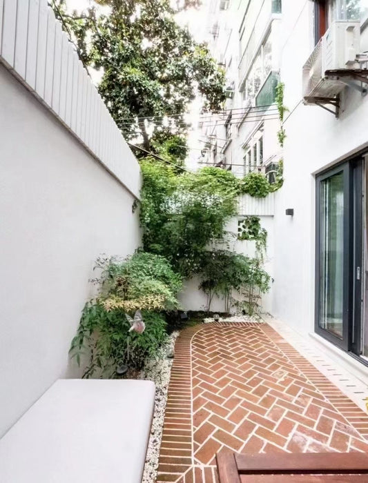 coazy 2br apt with garden 巨鹿路2房带花园